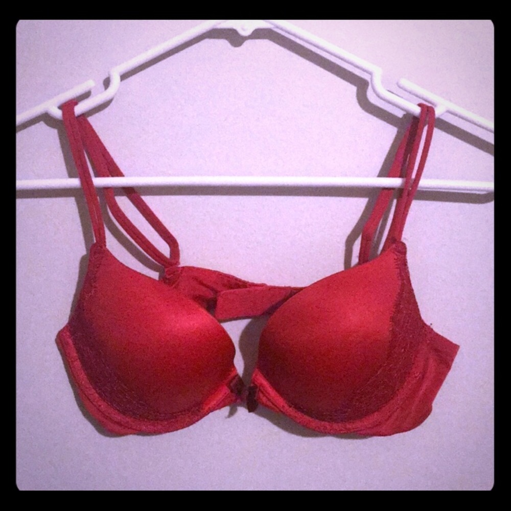Victoria’s Secret push-up bra 34B